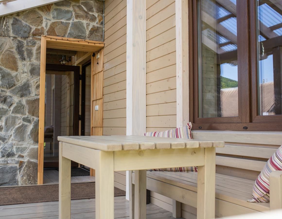 Лоджи Lucy Яремче-31