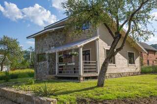 Лоджи Lucy Яремче-0